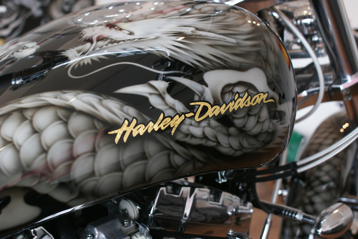 HARLEY-DAVIDSON JX^yCg@24S